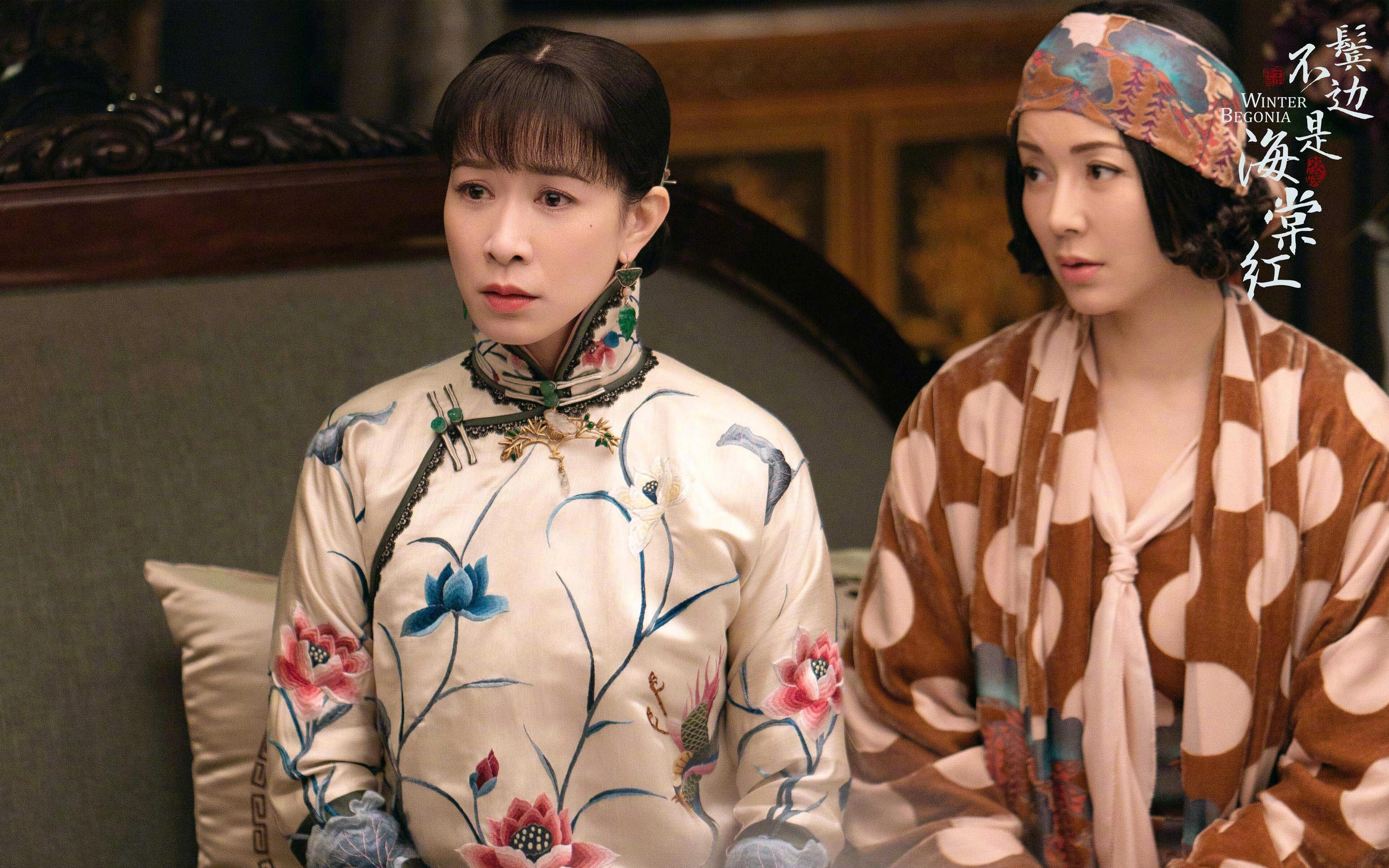 中国女排庆祝新场馆落成拍摄合影，中国女排表演